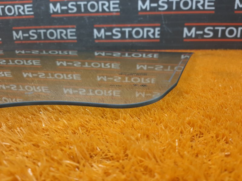 Стекло боковое, 1300 рублей, Красноярск