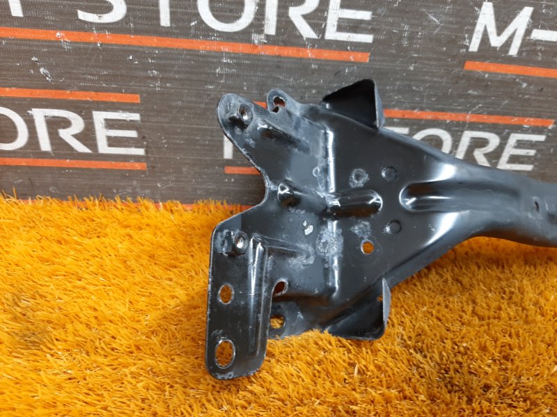 Кронштейн замка капота, 340 рублей, Красноярск