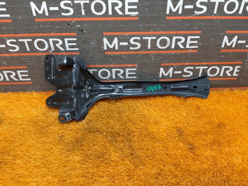 Кронштейн замка капота, 340 рублей, Красноярск