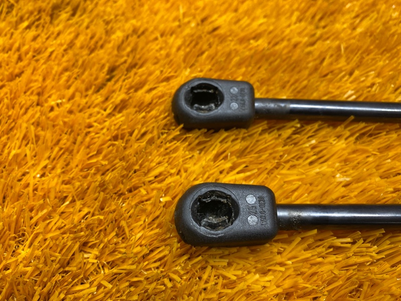 Амортизатор стекла багажника, 500 рублей, Красноярск