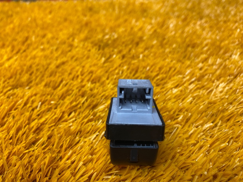 кнопка стеклоподъемника, 210 рублей, Красноярск