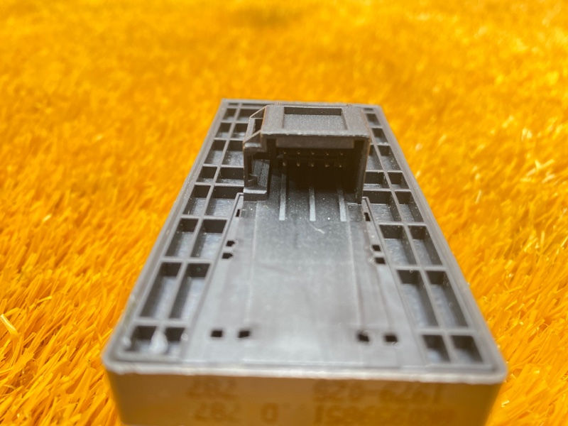 Блок управления стеклоподъемниками, 2000 рублей, Красноярск