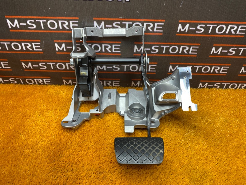 педаль тормоза, 670 рублей, Красноярск