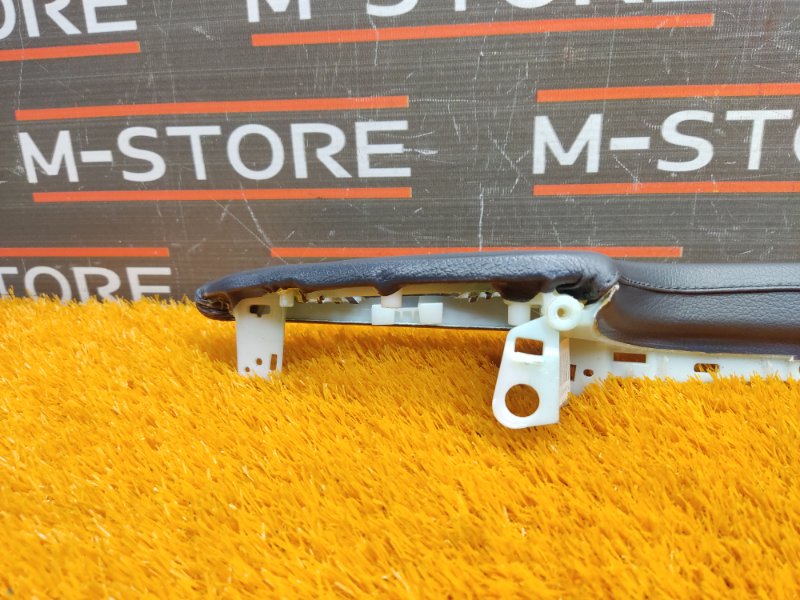 Подлокотник двери, 340 рублей, Красноярск