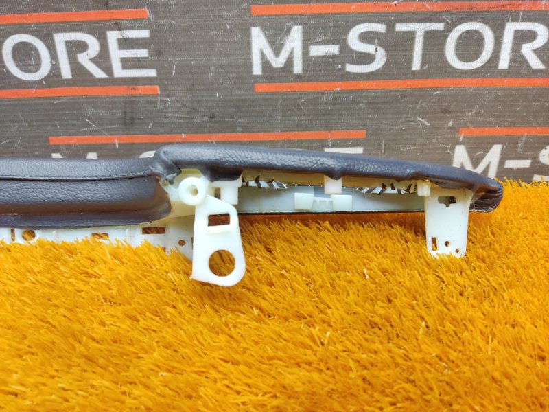 Подлокотник двери, 340 рублей, Красноярск