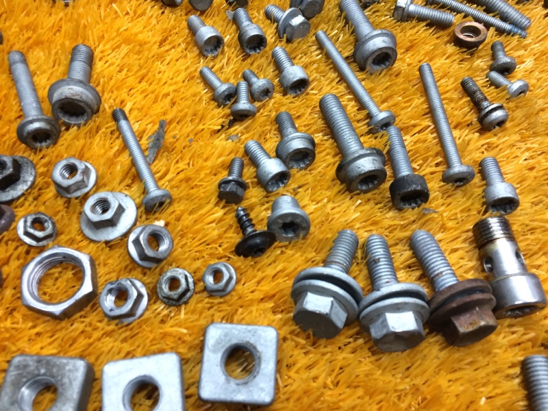 Болты и гайки ДВС, 1220 рублей, Красноярск