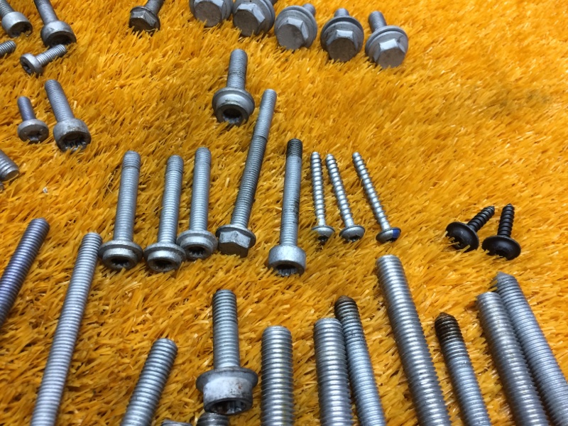 Болты и гайки ДВС, 1220 рублей, Красноярск