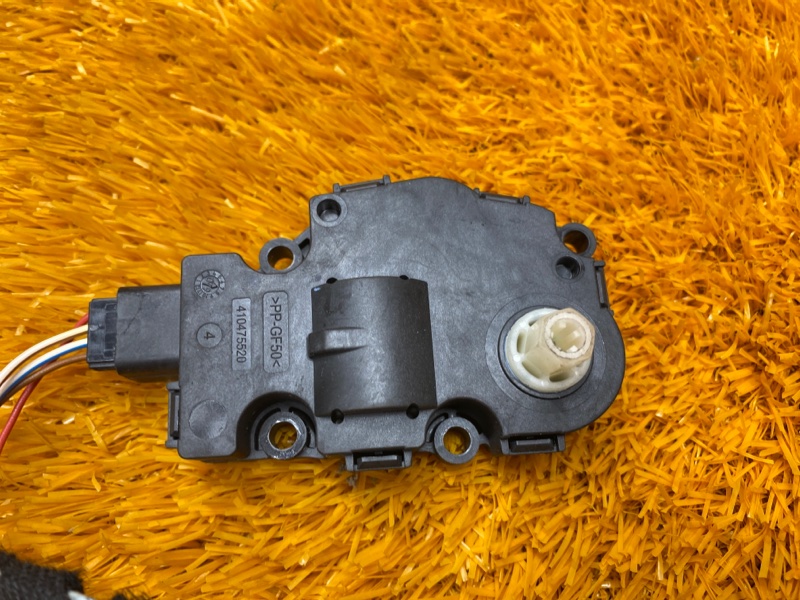 привод заслонки отопителя, 200 рублей, Красноярск