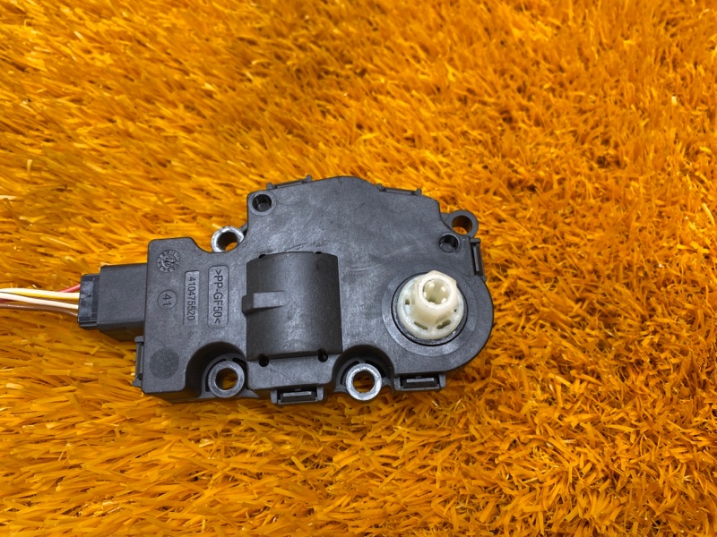 привод заслонки отопителя, 200 рублей, Красноярск