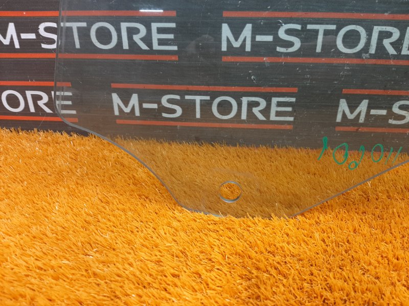 Стекло боковое, 860 рублей, Красноярск