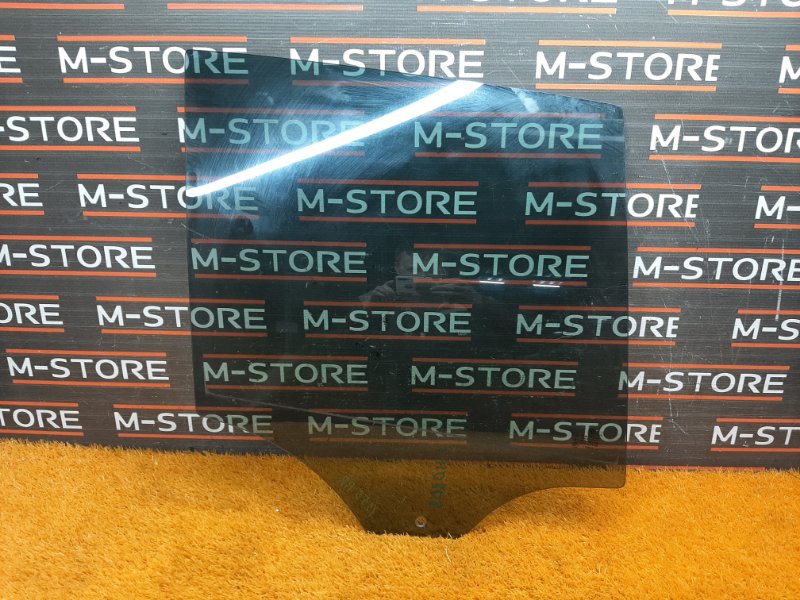 Стекло боковое, 1620 рублей, Красноярск