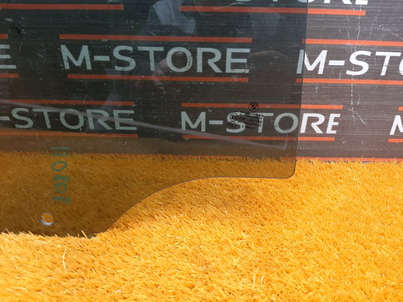 Стекло боковое, 1620 рублей, Красноярск