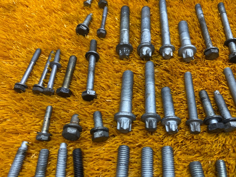 Болты и гайки ДВС, 930 рублей, Красноярск