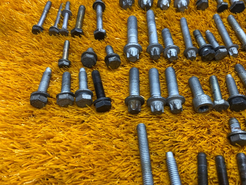 Болты и гайки ДВС, 930 рублей, Красноярск