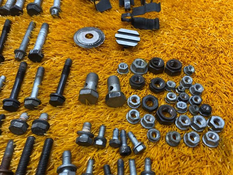 Болты и гайки ДВС, 930 рублей, Красноярск