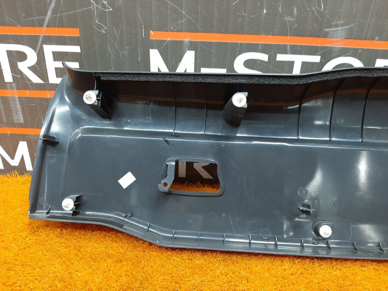 обшивка двери багажника, 480 рублей, Красноярск