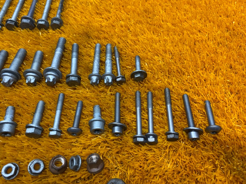 Болты и гайки ДВС, 1220 рублей, Красноярск