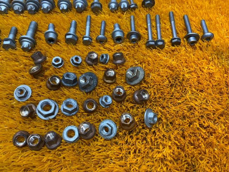 Болты и гайки ДВС, 1220 рублей, Красноярск