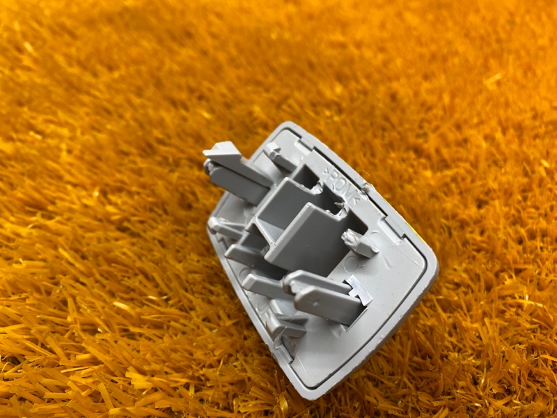 Крючок солнцезащитного козырька, 150 рублей, Красноярск