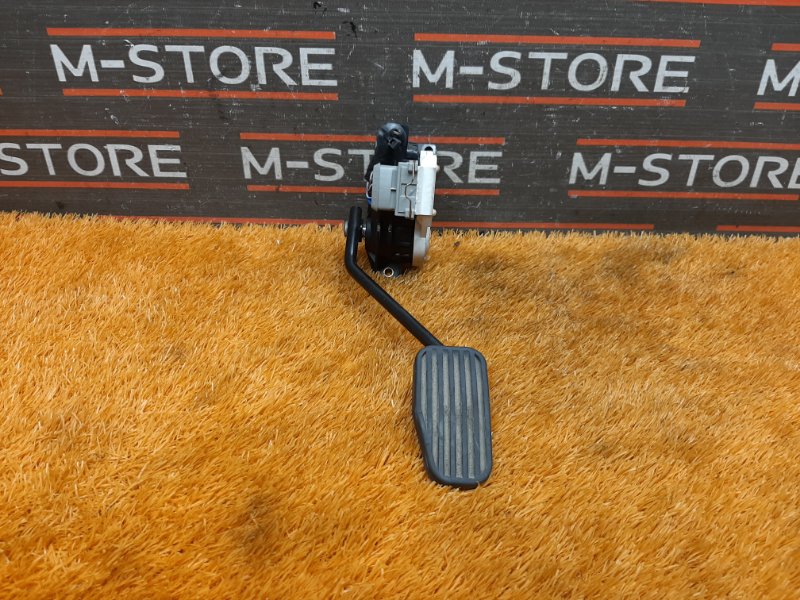 педаль газа, 980 рублей, Красноярск