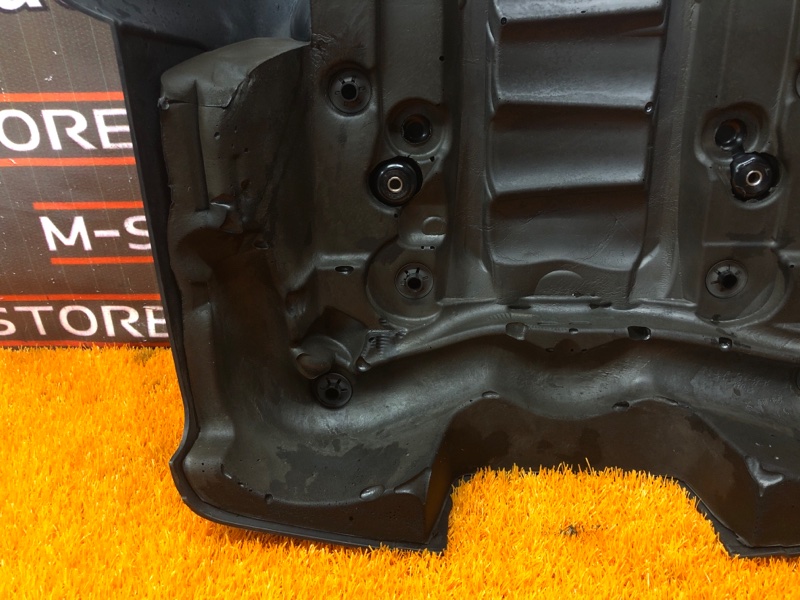 крышка двигателя, 1000 рублей, Красноярск