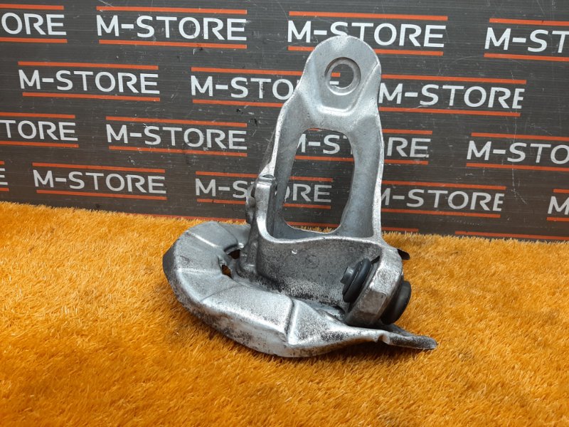 кулак поворотный, 1000 рублей, Красноярск