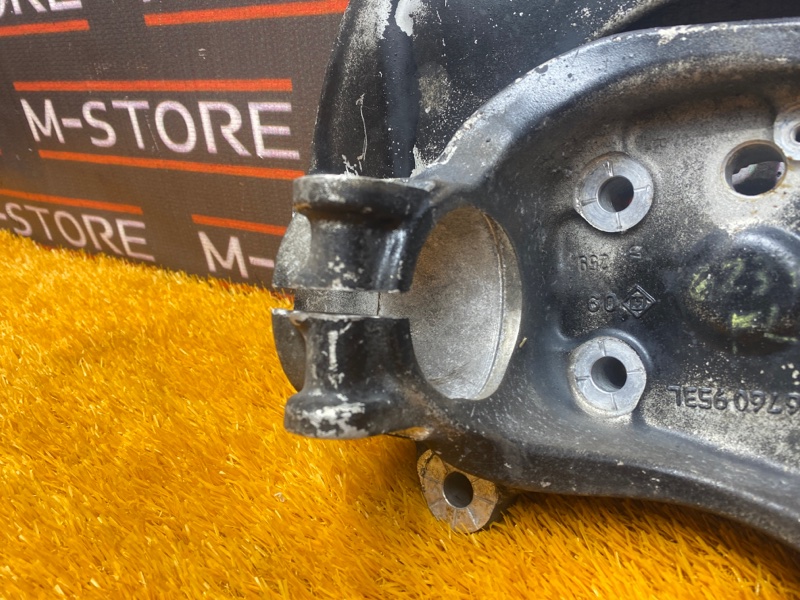 кулак поворотный, 1000 рублей, Красноярск