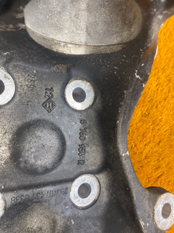 кулак поворотный, 1000 рублей, Красноярск