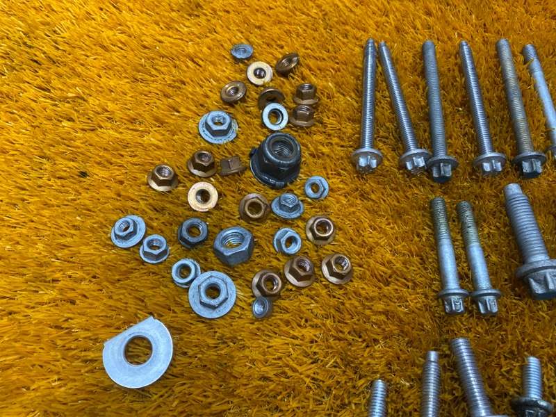 Болты и гайки ДВС, 750 рублей, Красноярск