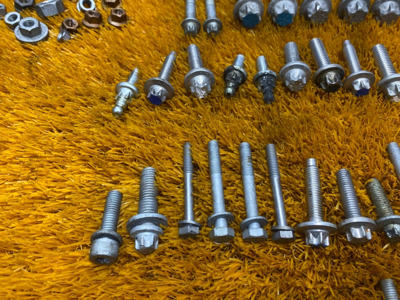 Болты и гайки ДВС, 750 рублей, Красноярск