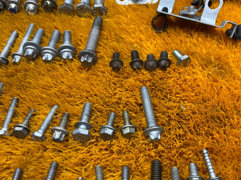 Болты и гайки ДВС, 750 рублей, Красноярск