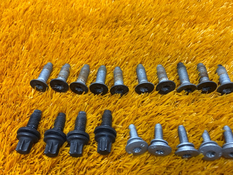 Болты и гайки дверей, 510 рублей, Красноярск