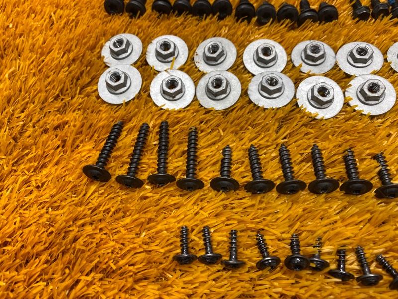 Болты и гайки дверей, 510 рублей, Красноярск