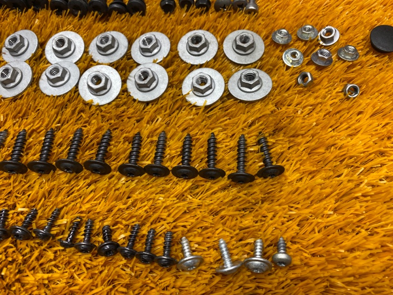 Болты и гайки дверей, 510 рублей, Красноярск