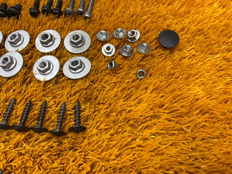 Болты и гайки дверей, 510 рублей, Красноярск