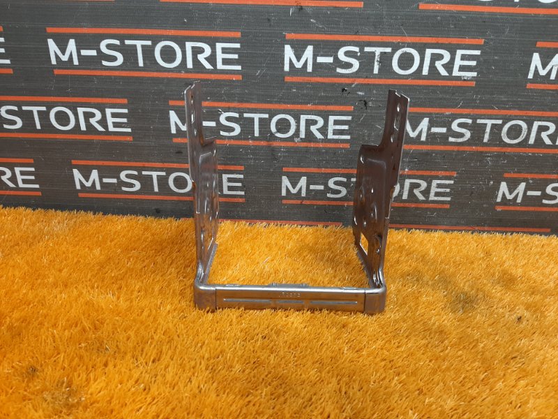 кронштейн центральной консоли, 300 рублей, Красноярск