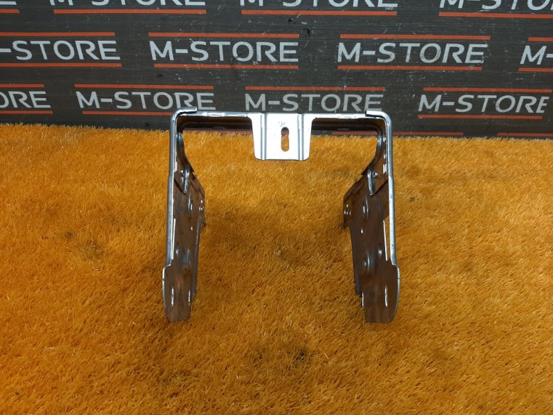 кронштейн центральной консоли, 300 рублей, Красноярск