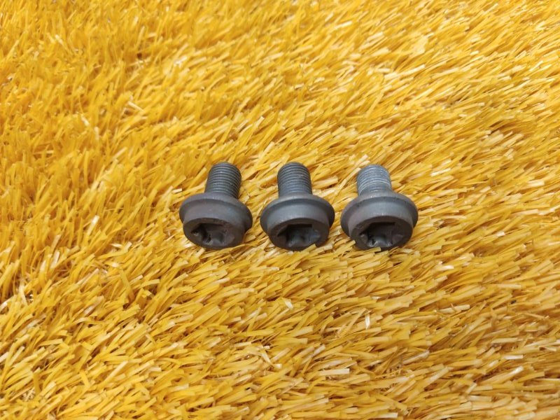 болт гидротрансформатора, 300 рублей, Красноярск