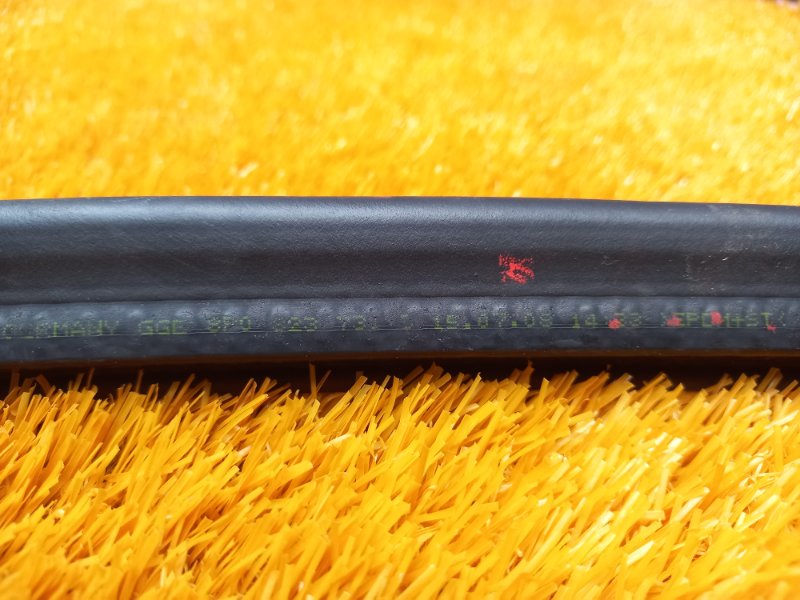 Уплотнитель капота, 630 рублей, Красноярск