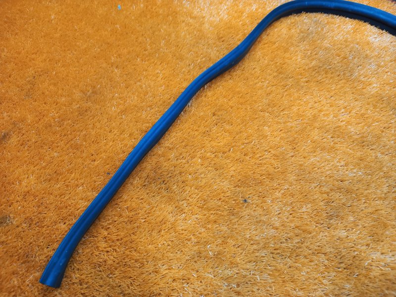 Уплотнитель капота, 570 рублей, Красноярск