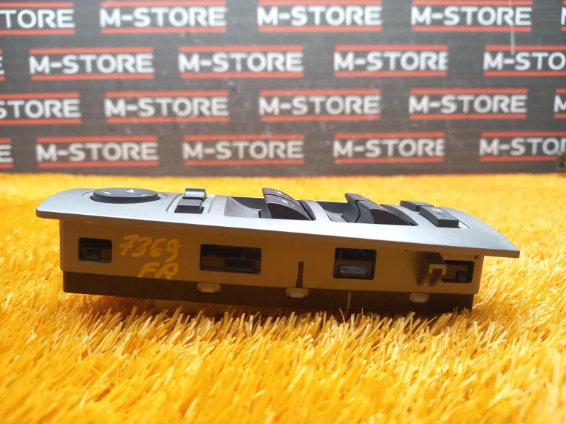 Блок управления стеклоподъемниками, 1000 рублей, Красноярск