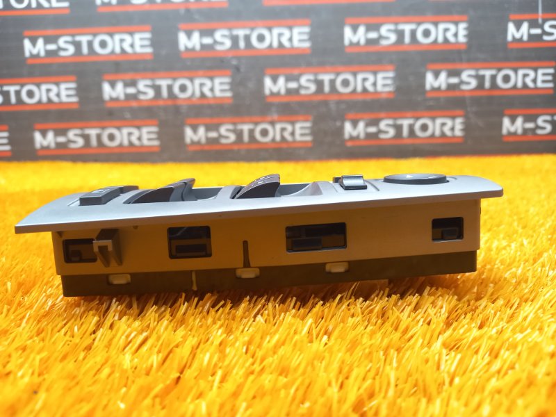 Блок управления стеклоподъемниками, 1000 рублей, Красноярск