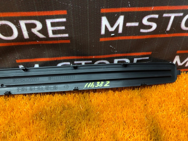 Накладка на порог салона, 300 рублей, Красноярск