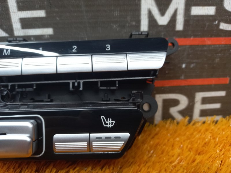 кнопка регулировки сиденья, 1900 рублей, Красноярск