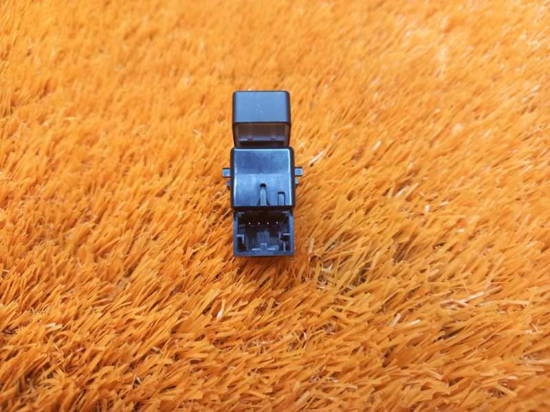 Кнопка центрального замка, 100 рублей, Красноярск