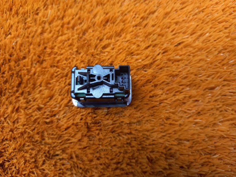 Кнопка открывания багажника, 350 рублей, Красноярск