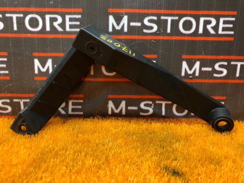 крепление бампера, 200 рублей, Красноярск