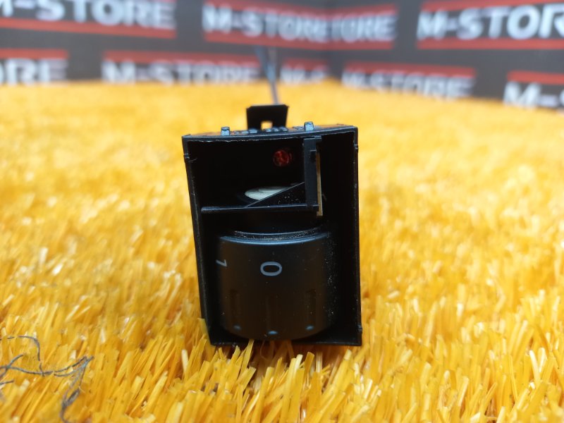 Кнопка подогрева сидений, 200 рублей, Красноярск