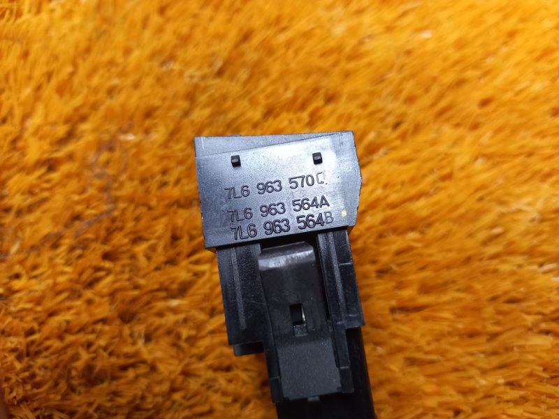 Кнопка подогрева сидений, 200 рублей, Красноярск