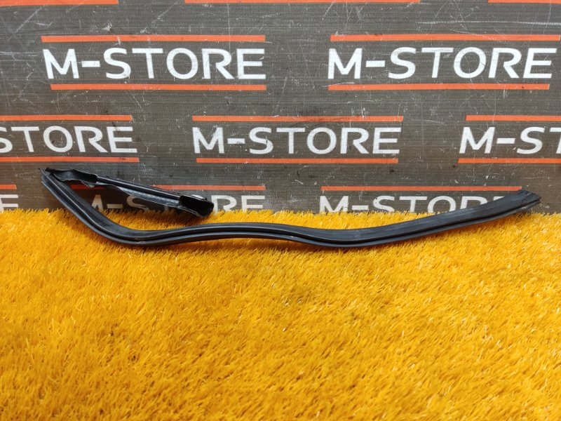 Уплотнитель капота, 610 рублей, Красноярск